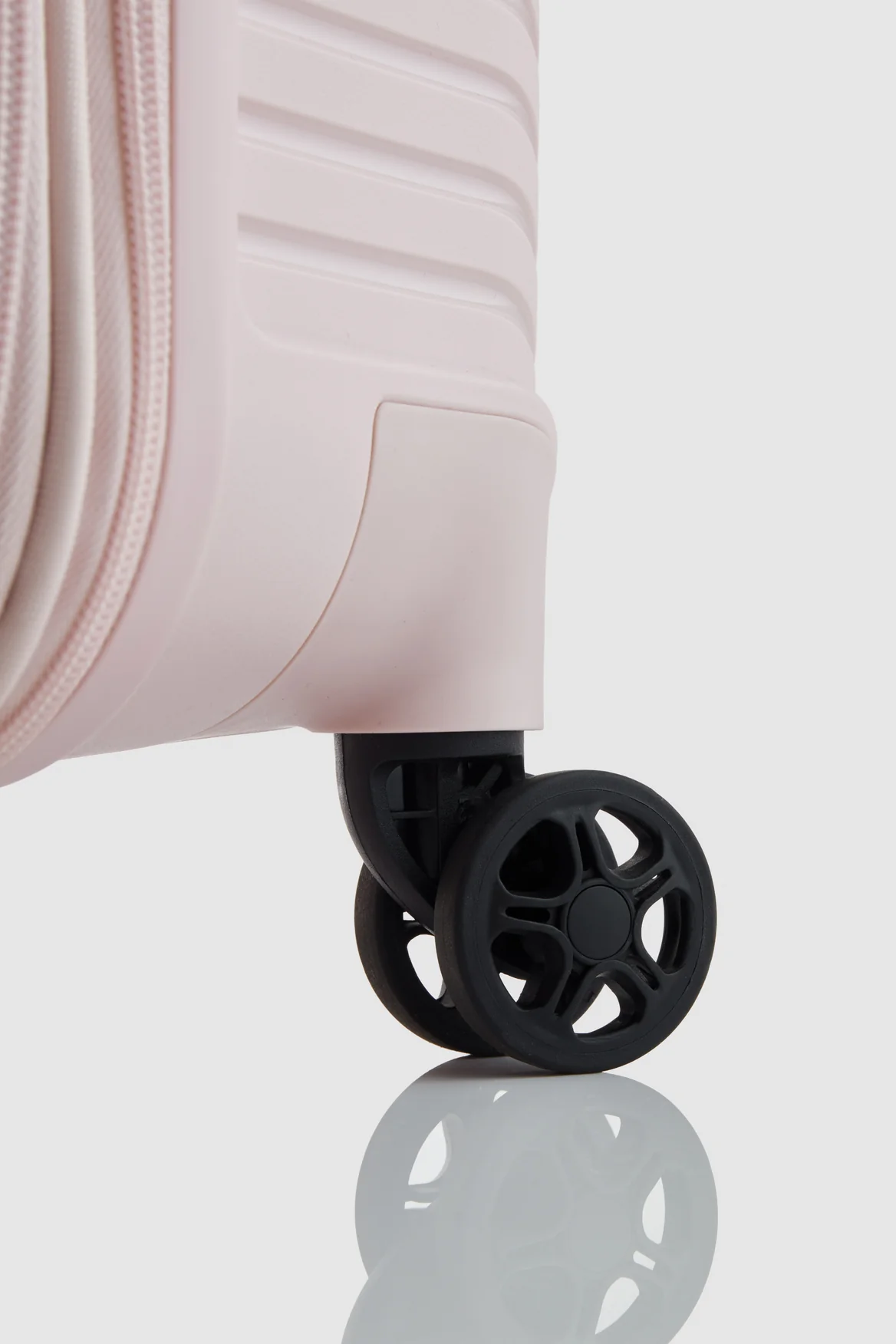 Bondi Carry-On 56cm Suitcase - Image 6