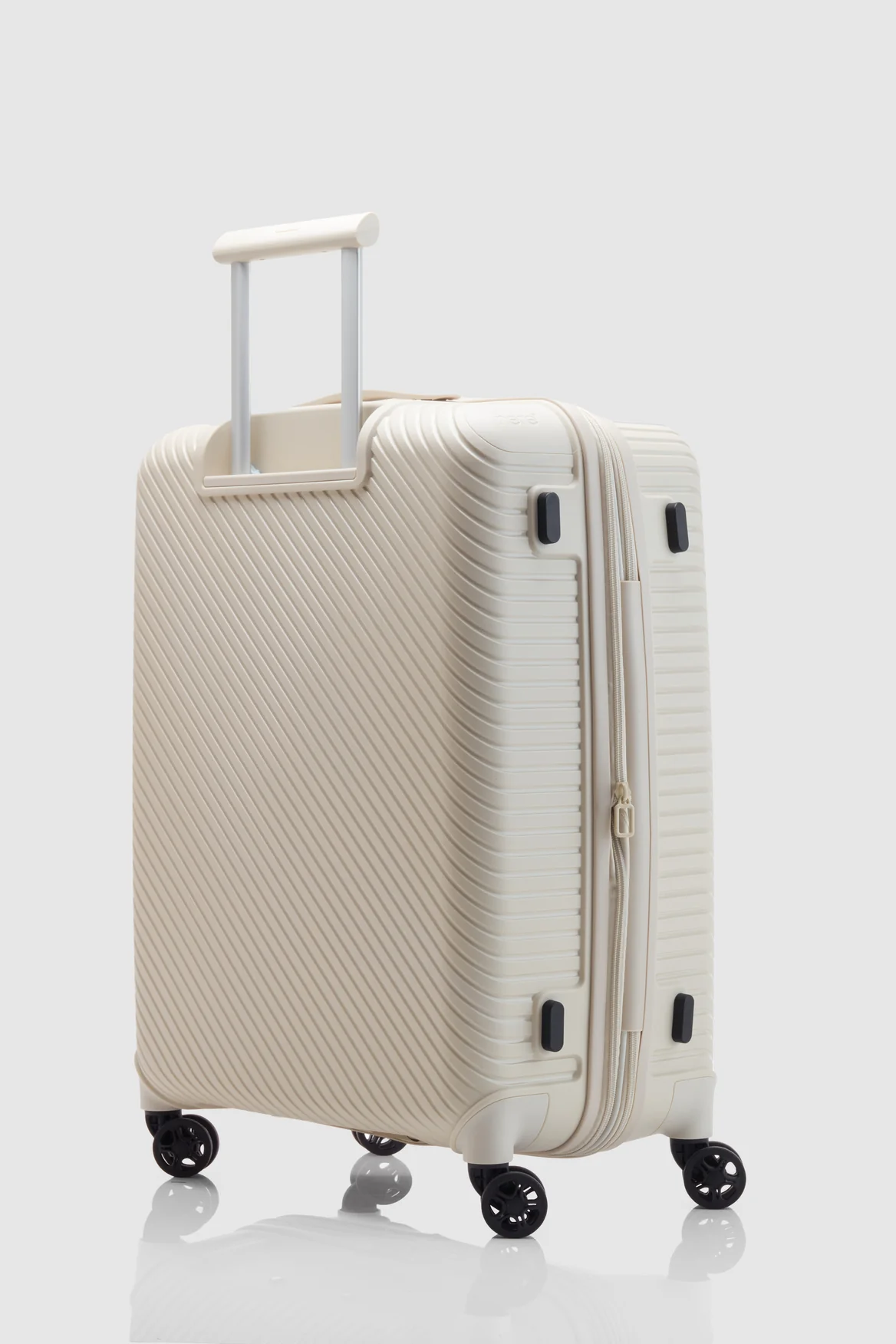 Bondi Check-In 66cm Suitcase - Image 5