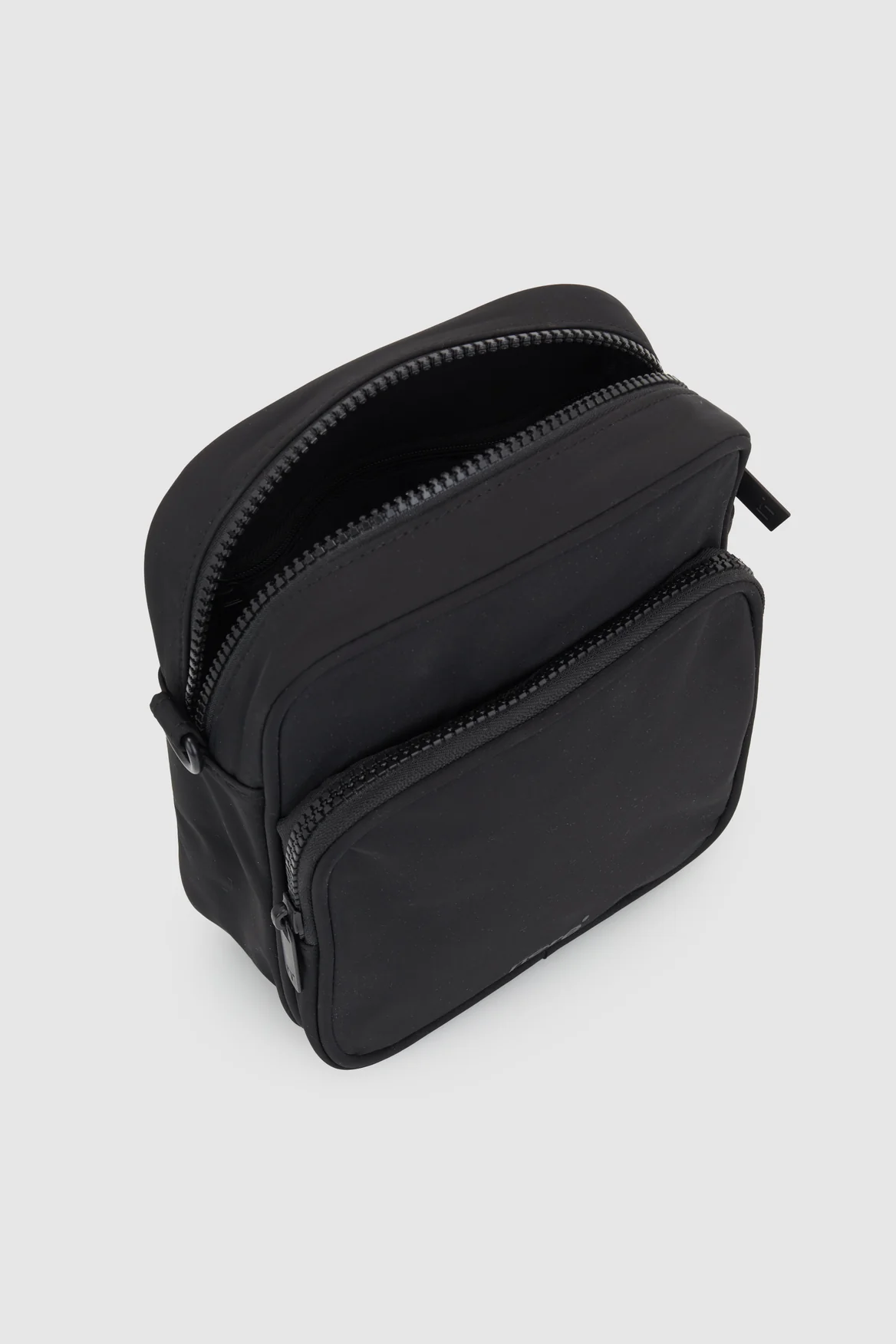 Seeker RFID Crossbody Bag - Image 3