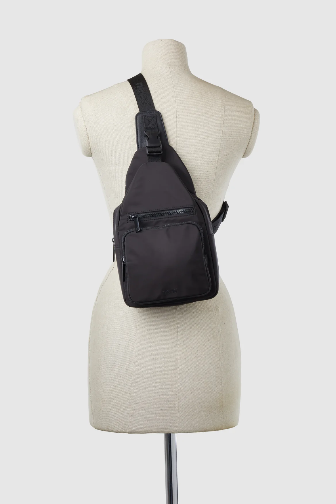 Seeker RFID Sling Bag - Image 4