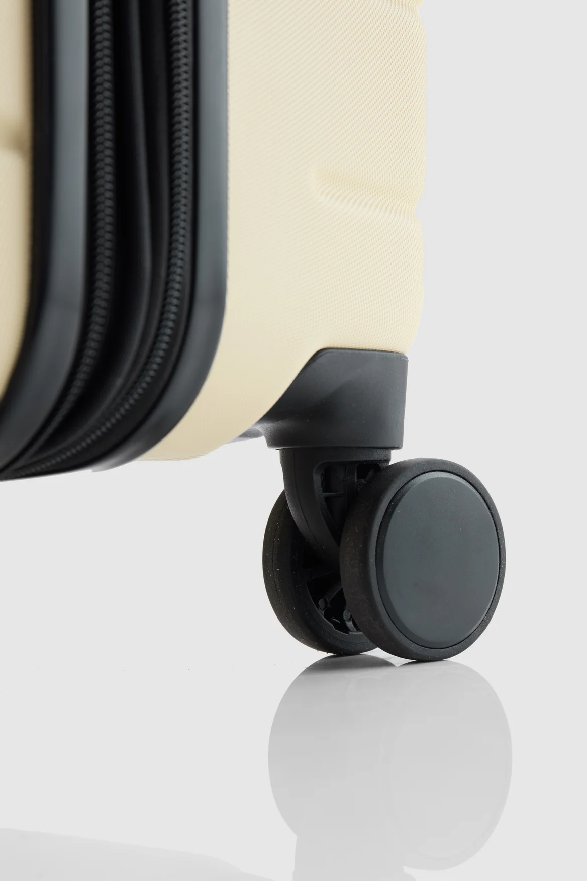 Stori Carry-On 55cm Suitcase - Image 6