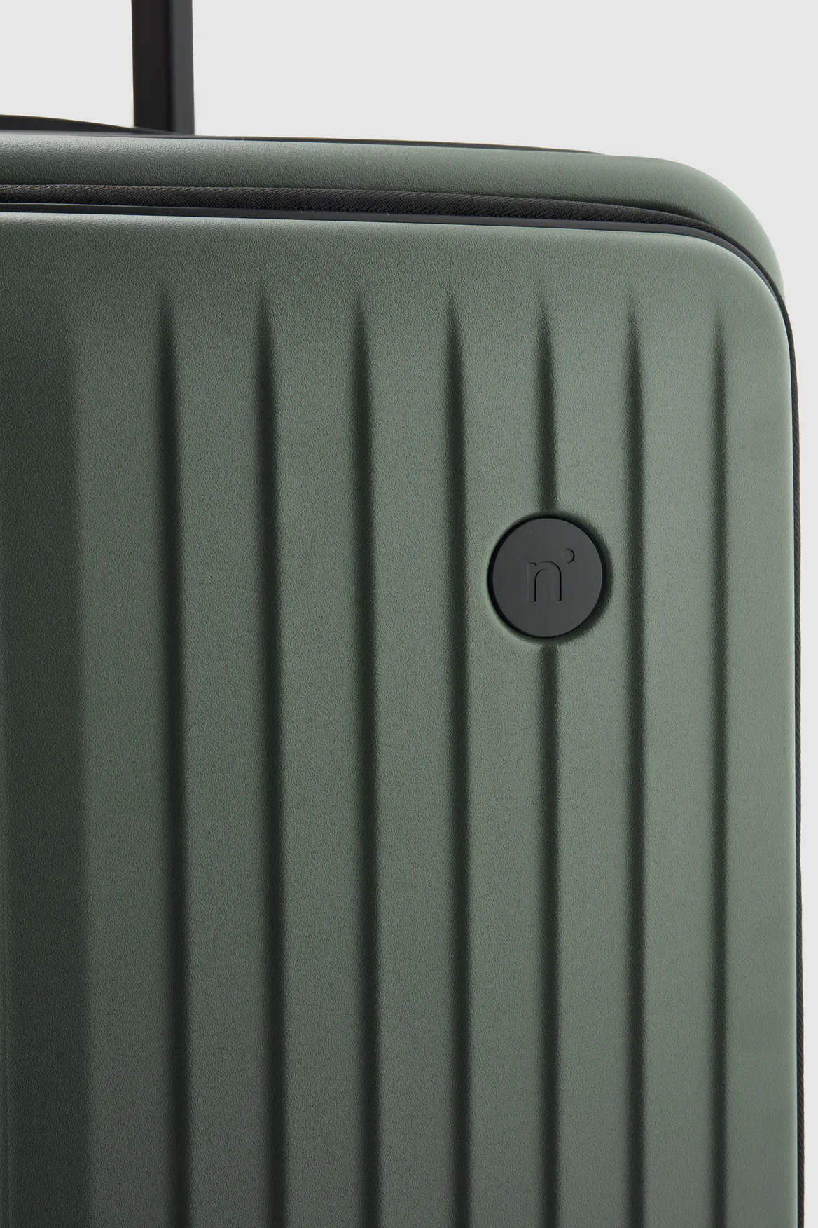 Venture Dual Open 56cm Suitcase - Image 9