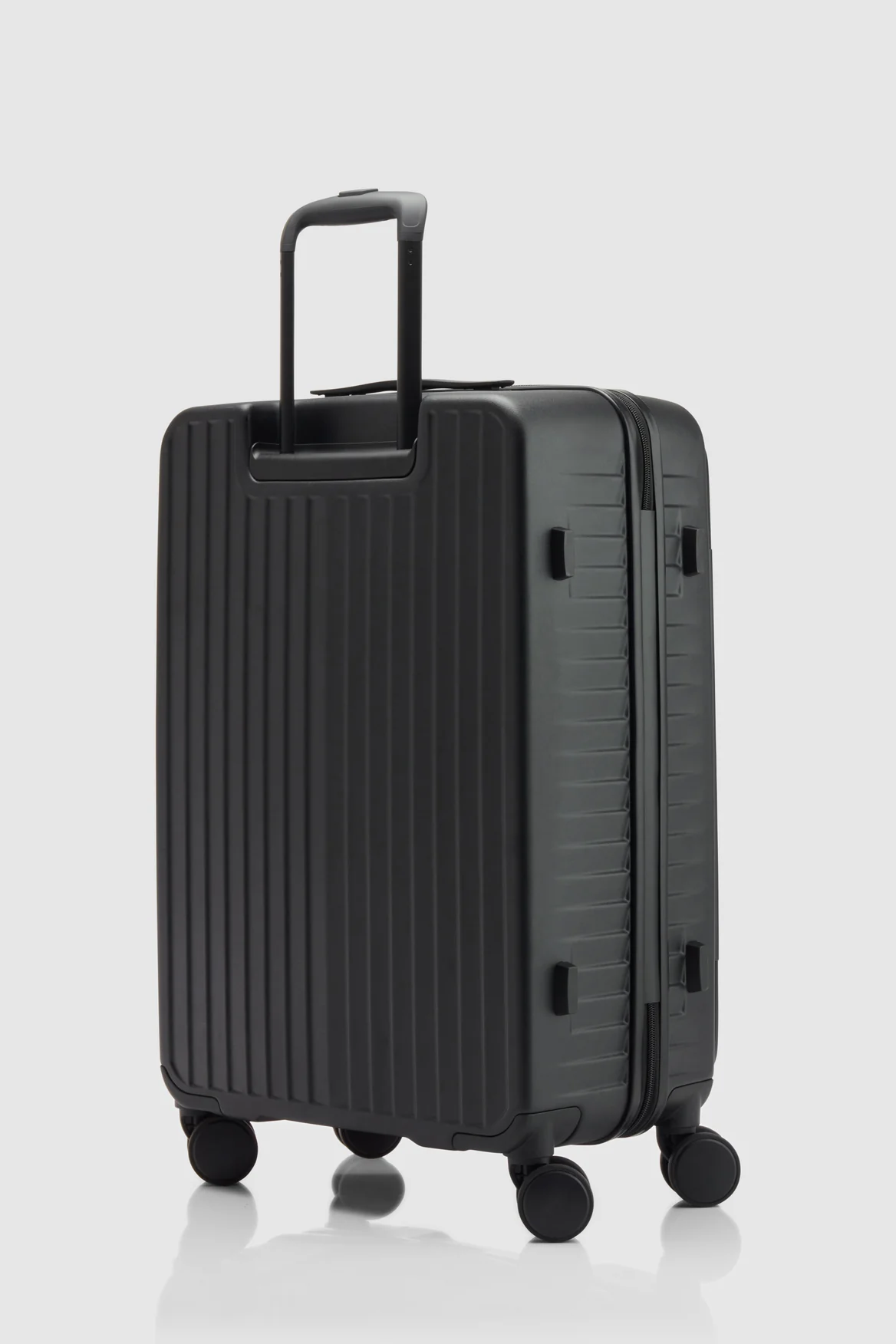 Venture Dual Open 66cm Suitcase - Image 6