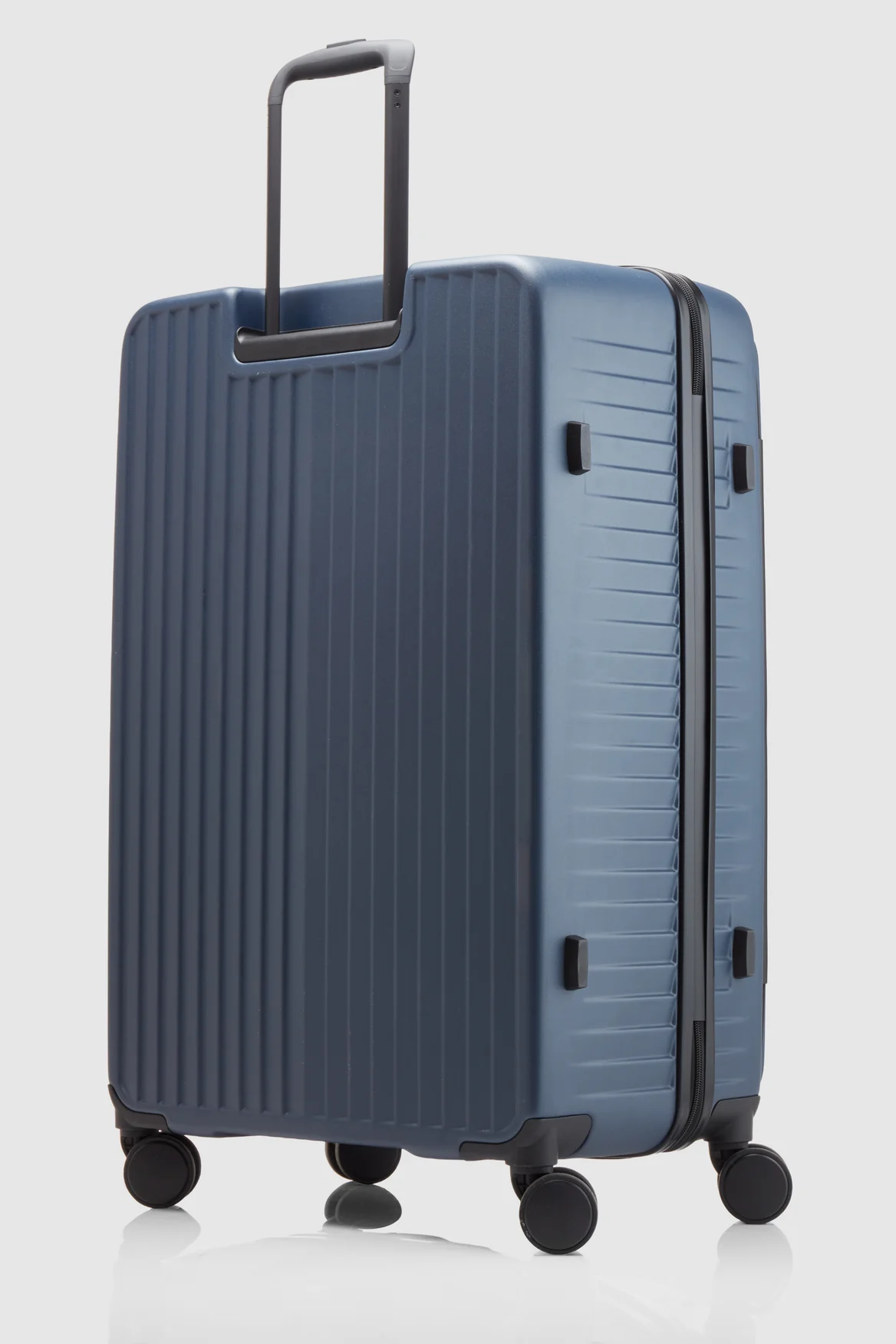 Venture Dual Open 76cm Suitcase - Image 6
