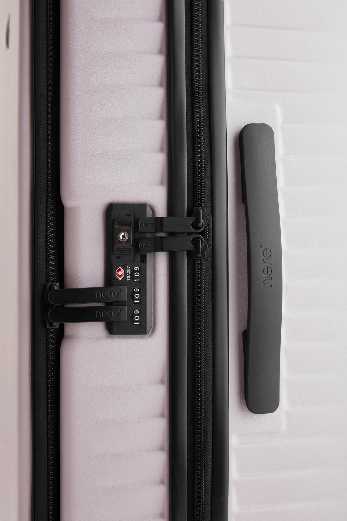 Venture Dual Open 76cm Suitcase - Image 8